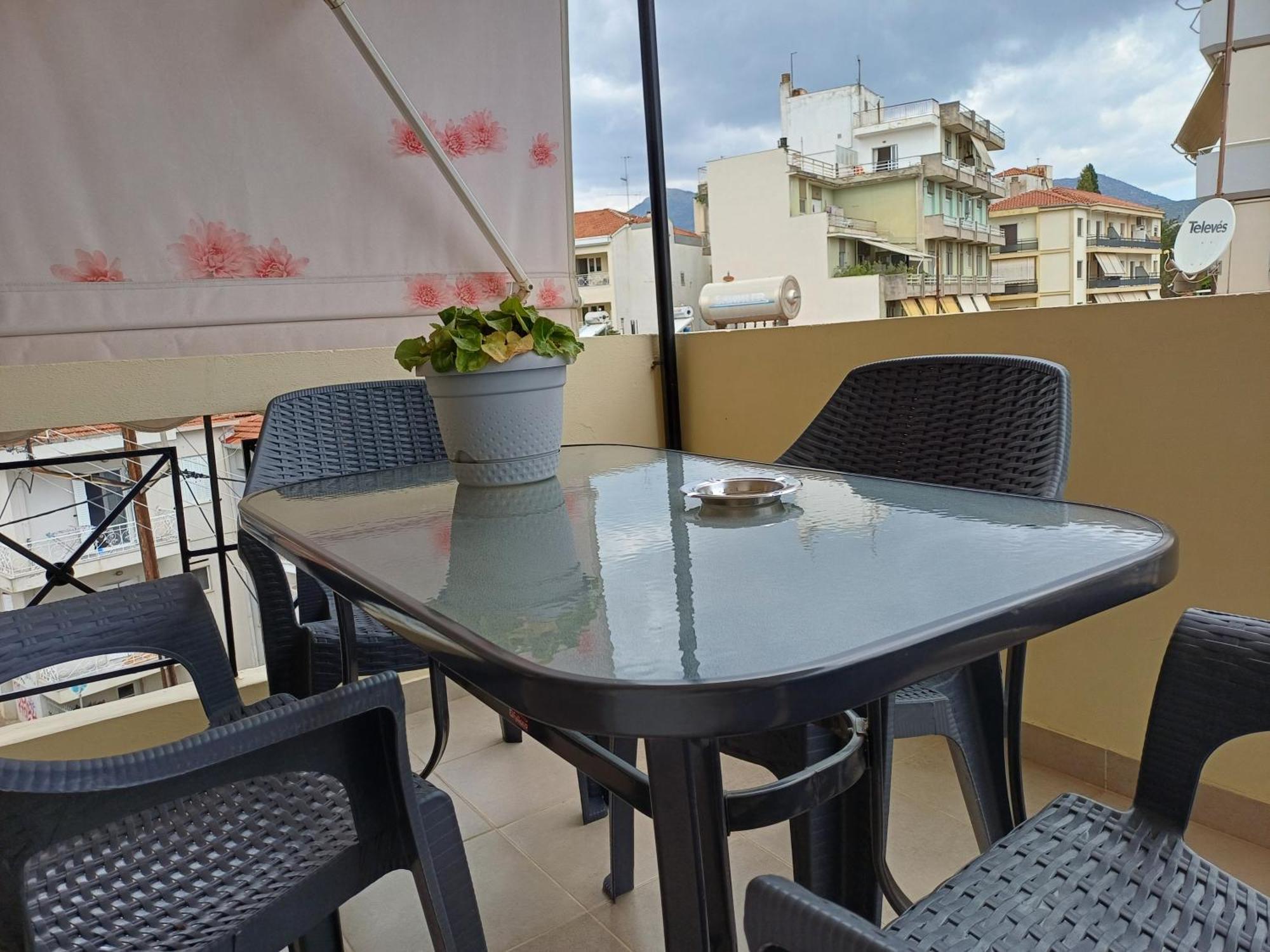 Georgia'S Comfort City Center Apartment Tripoli Exteriér fotografie